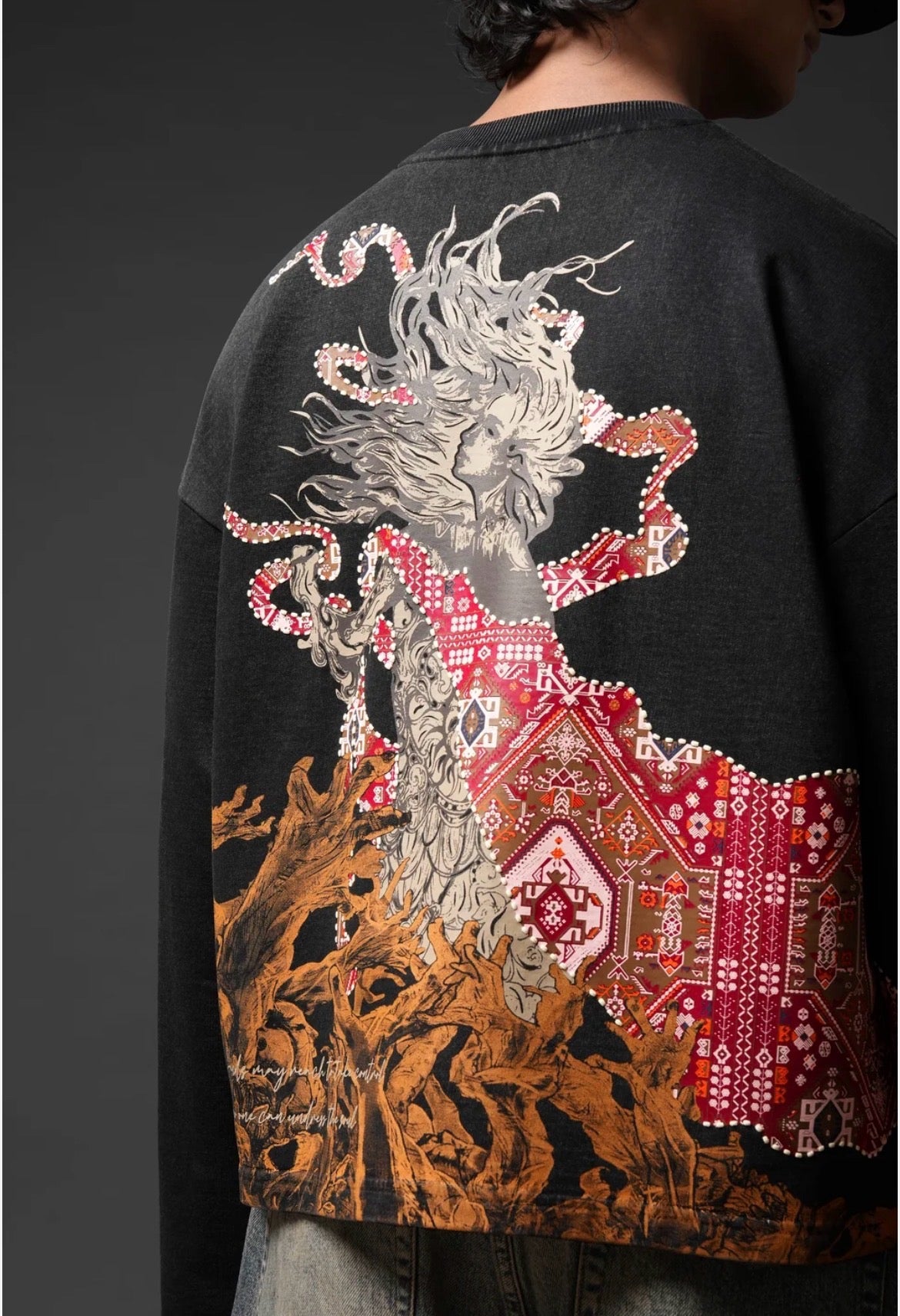 Aavar Heritage Dragon Oversized Sweatshirt