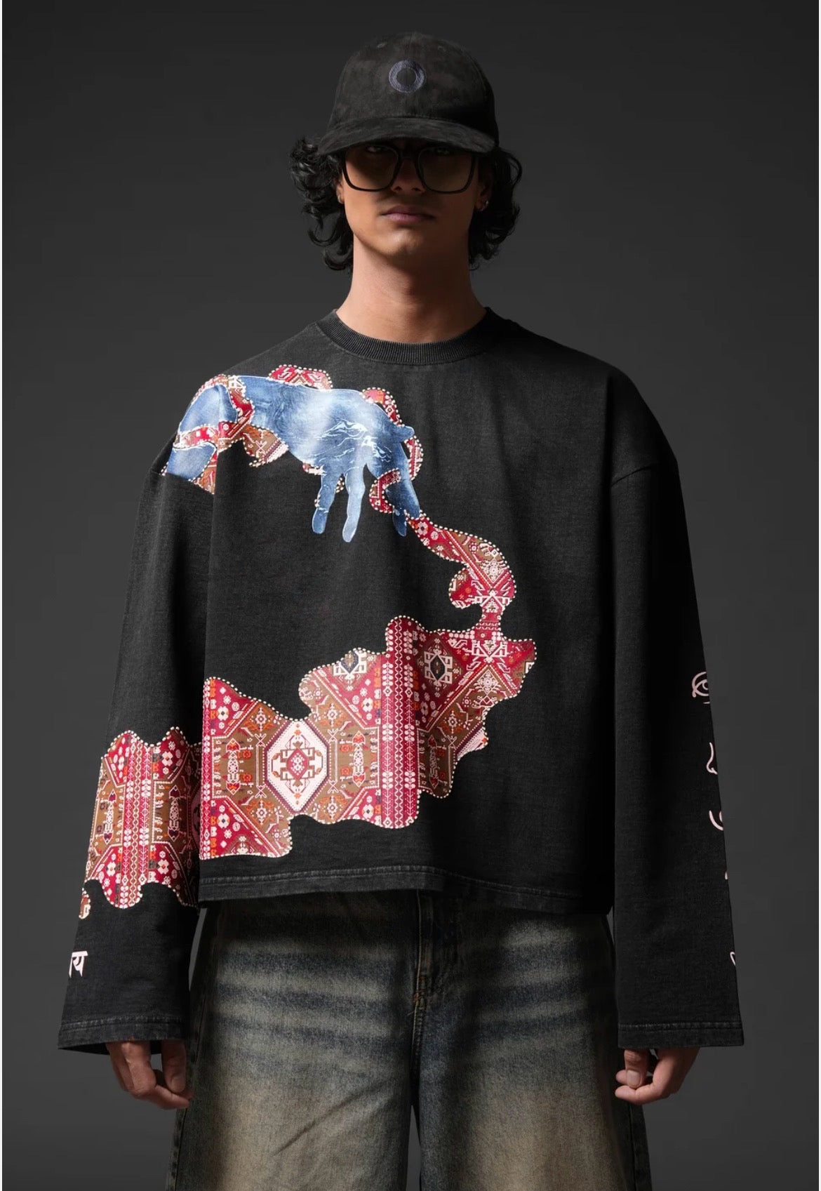 Aavar Heritage Dragon Oversized Sweatshirt