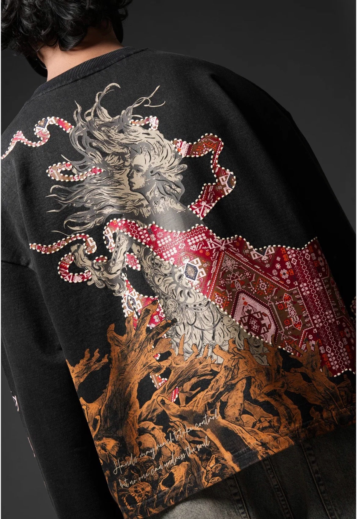 Aavar Heritage Dragon Oversized Sweatshirt