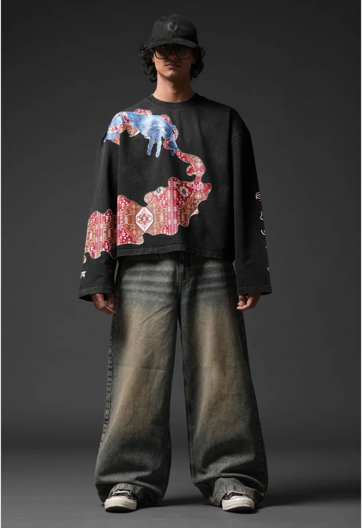 Aavar Heritage Dragon Oversized Sweatshirt