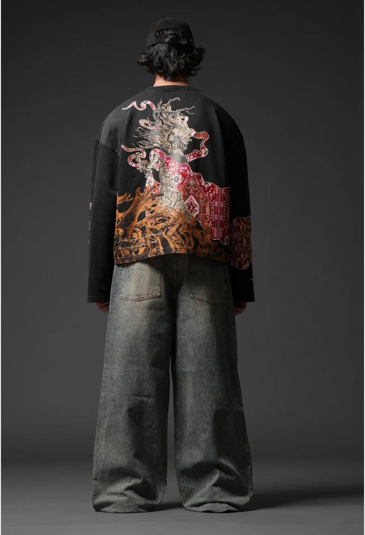 Aavar Heritage Dragon Oversized Sweatshirt