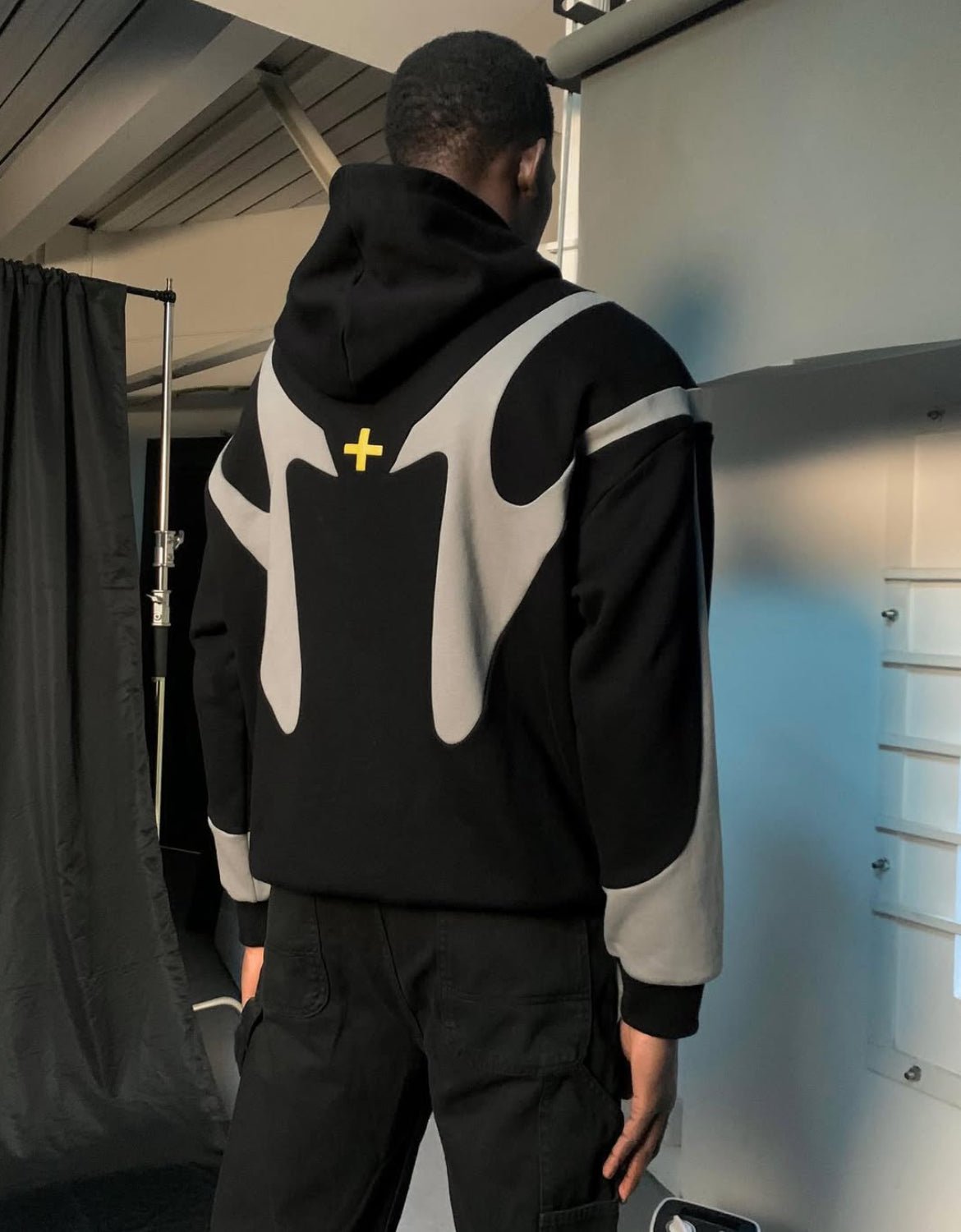 Obsidian Howl – Flame Zip Hoodie - Warmsouls